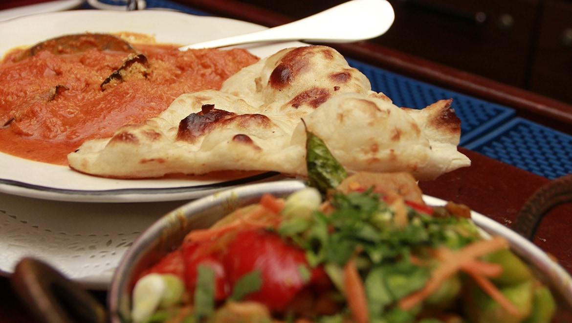 Naan with a side salad